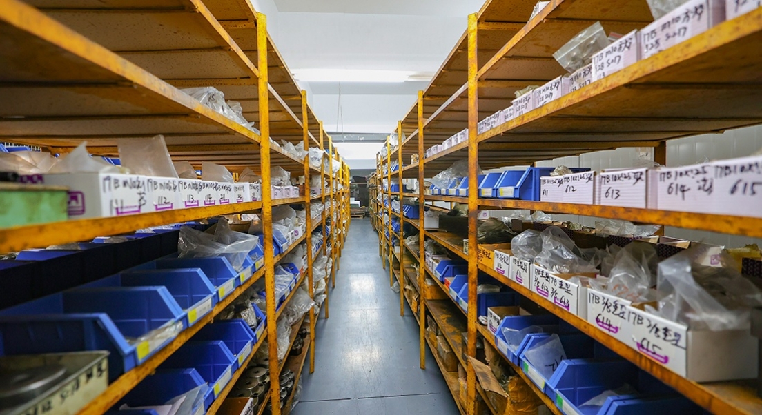 821A9182模具倉(cāng)庫(kù)（充足的模具配備）